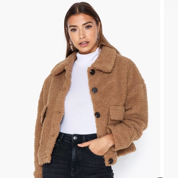 MISSGUIDED CROP BORG TRUCKER JACKET - Picture 1 of 4